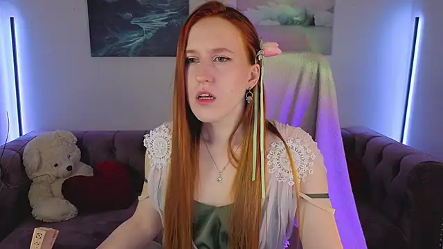 Snapshot of EvaBellea chatting on 05.05.26 EvaBellea online show from 05.05.26