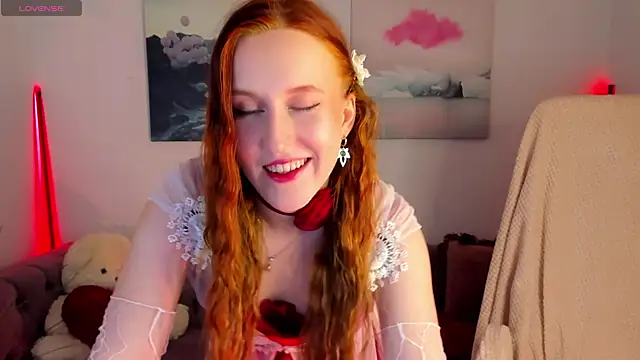 Snapshot of EvaBellea chatting on 05.26.26 EvaBellea online show from 05.26.26