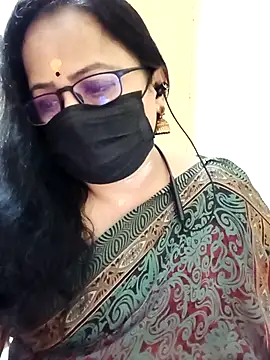 Snapshot of monisha_cam chatting on 04.17.26 monisha cam online show from 04.17.26