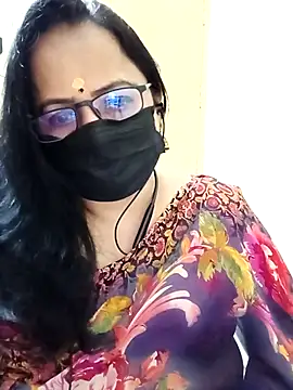 Snapshot of monisha_cam chatting on 04.20.26 monisha cam online show from 04.20.26