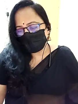 Snapshot of monisha_cam chatting on 04.28.26 monisha cam online show from 04.28.26