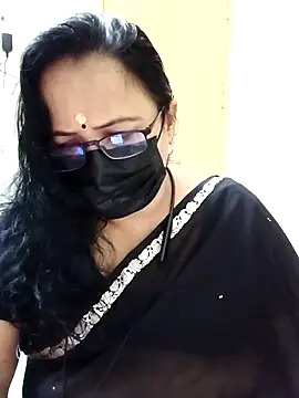 Snapshot of monisha_cam chatting on 05.03.26 monisha cam online show from 05.03.26