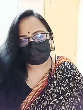 Snapshot of monisha_cam chatting on 06.18.26 monisha cam online show from 06.18.26