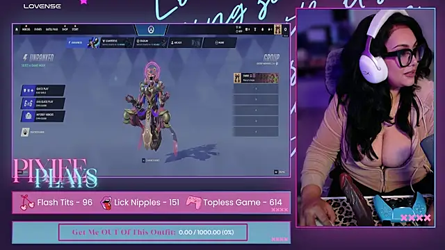 Snapshot of PixieePlays chatting on 04.09.26 PixieePlays online show from 04.09.26