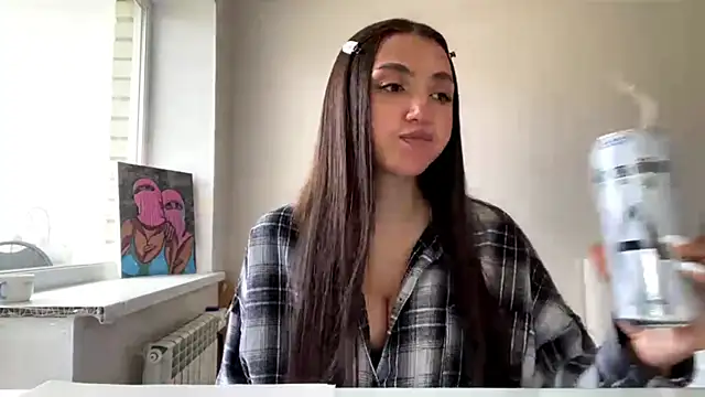 Snapshot of AlvinaMair chatting on 04.29.26 AlvinaMair online show from 04.29.26