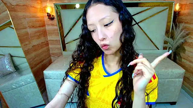 Snapshot of abby__r chatting on 07.07.26 abby r online show from 07.07.26