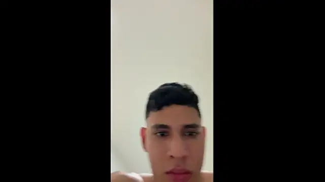 Snapshot of Massimo_Rinaldi chatting on 05.17.26 Massimo Rinaldi online show from 05.17.26