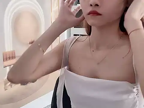 Snapshot of ___Nami___ chatting on 04.28.26 Nami online show from 04.28.26