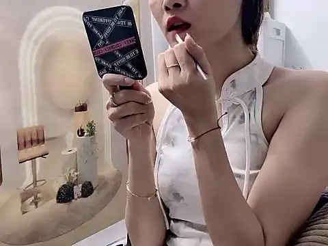 Snapshot of ___Nami___ chatting on 05.07.26 Nami online show from 05.07.26