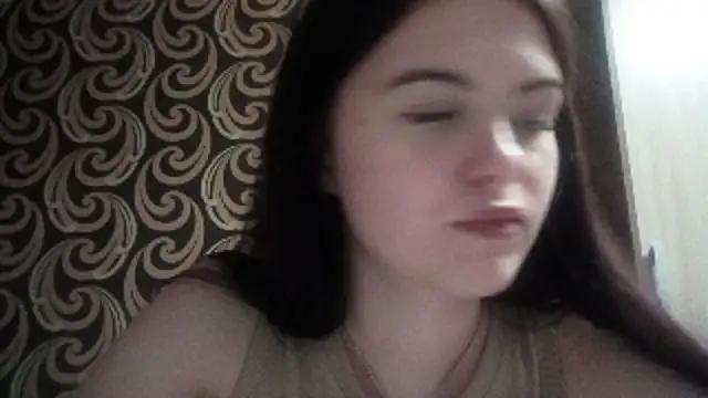 Snapshot of KikiAmino chatting on 06.20.26 KikiAmino online show from 06.20.26