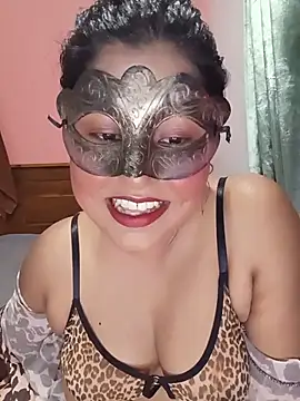 Snapshot of Maskedcurves chatting on 07.19.26 Maskedcurves online show from 07.19.26