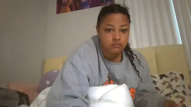 Snapshot of madzbailey chatting on 07.05.26 madzbailey online show from 07.05.26