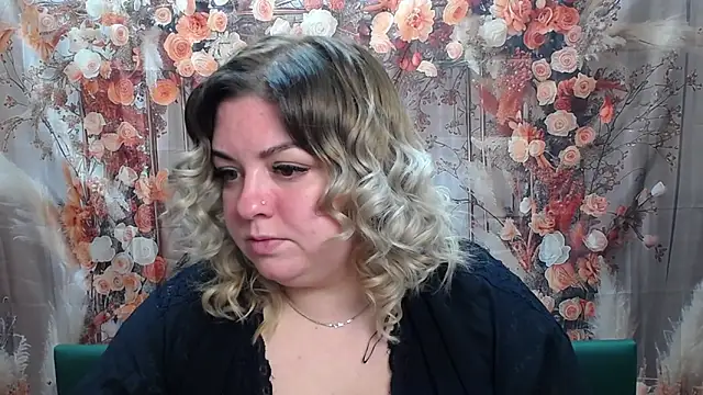 Snapshot of AdelinaMaster chatting on 04.14.26 AdelinaMaster online show from 04.14.26