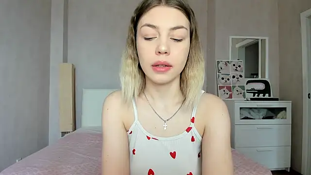 Snapshot of uma_like chatting on 04.25.26 uma like online show from 04.25.26