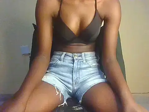 Snapshot of Nice-shawrie chatting on 05.26.26 Nice-shawrie online show from 05.26.26