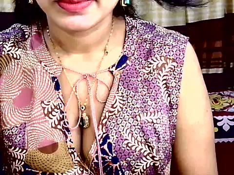 Snapshot of Noor_Zarin chatting on 04.15.26 Noor Zarin online show from 04.15.26