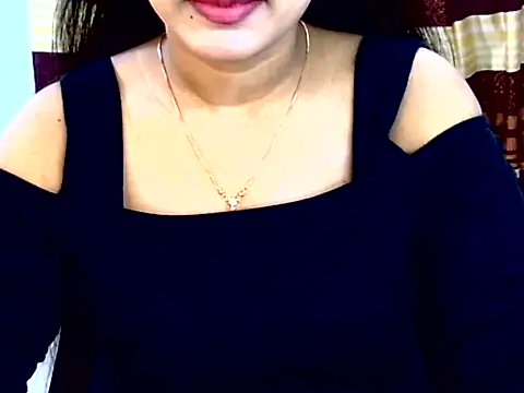 Snapshot of Noor_Zarin chatting on 04.16.26 Noor Zarin online show from 04.16.26