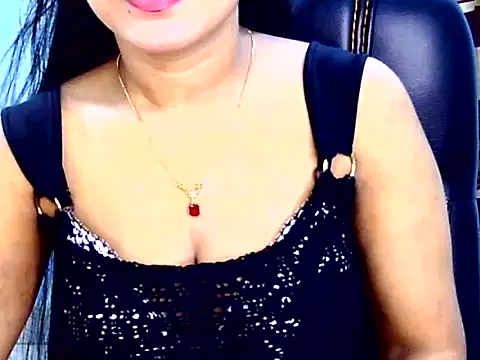 Snapshot of Noor_Zarin chatting on 04.17.26 Noor Zarin online show from 04.17.26