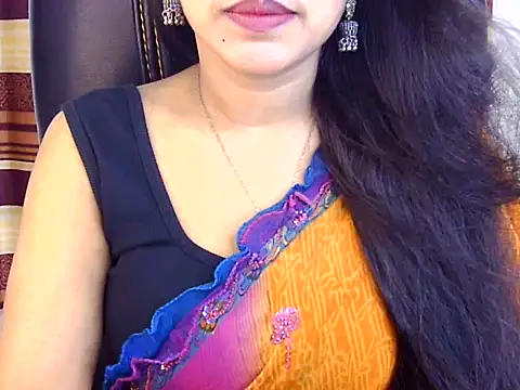 Snapshot of Noor_Zarin chatting on 04.28.26 Noor Zarin online show from 04.28.26