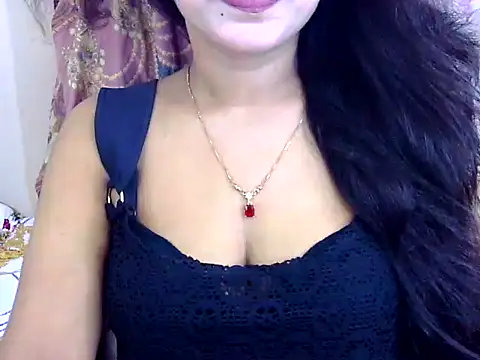 Snapshot of Noor_Zarin chatting on 05.17.26 Noor Zarin online show from 05.17.26