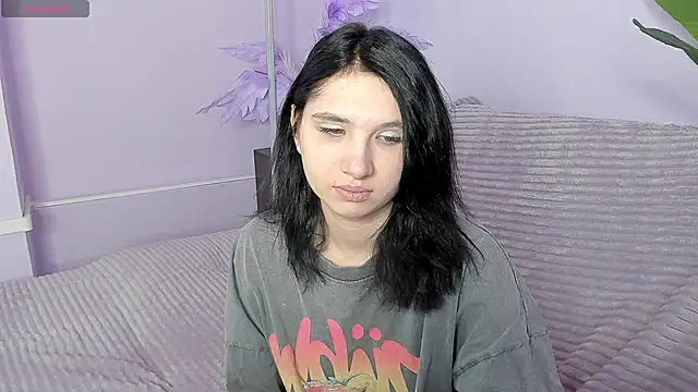 Kitty Blondie online show from 04.25.26