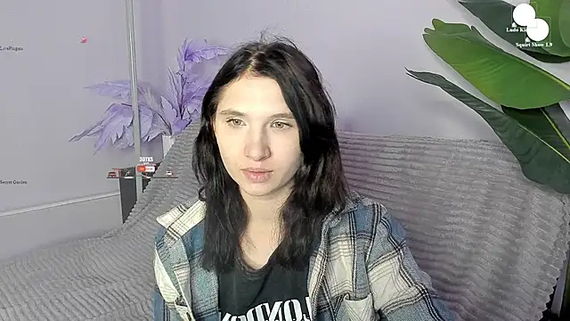 Kitty Blondie online show from 05.25.26