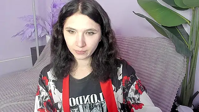 Kitty Blondie online show from 05.26.26