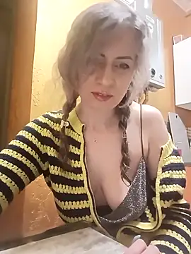Snapshot of TaynaSecret chatting on 04.07.26 TaynaSecret online show from 04.07.26