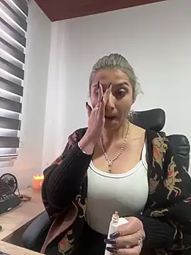 Snapshot of Isabella_varella- chatting on 06.05.26 Isabella varella- online show from 06.05.26