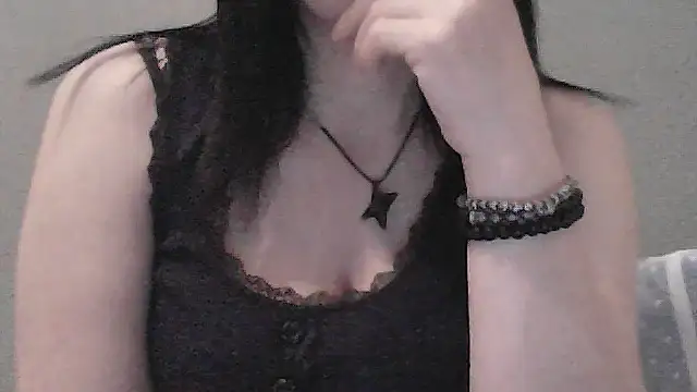 Snapshot of sara_41 chatting on 04.11.26 sara 41 online show from 04.11.26
