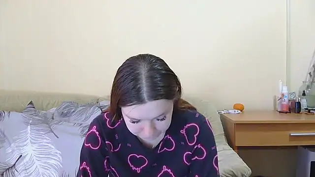 JessicaHolland1 online show from 04.28.26