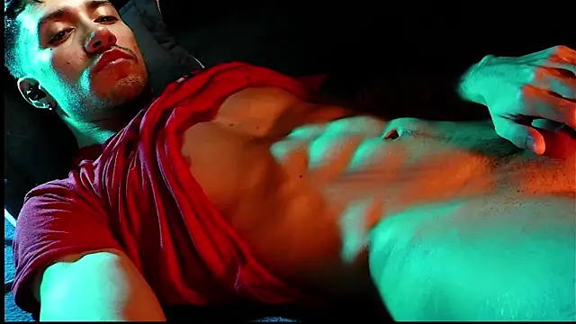 Snapshot of deaconfenix chatting on 05.13.26 deaconfenix online show from 05.13.26