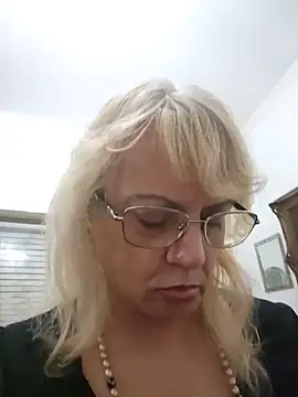 Snapshot of MatureElegantWidow chatting on 05.19.26 MatureElegantWidow online show from 05.19.26