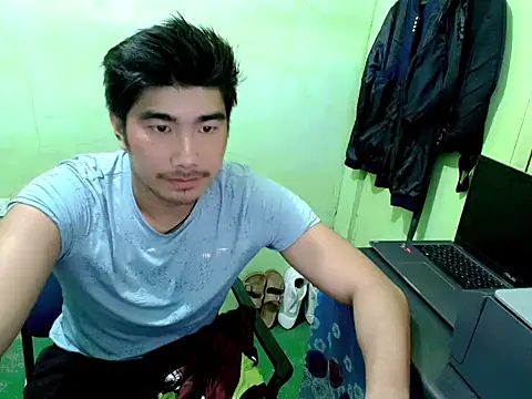 Snapshot of Hunkfireman chatting on 04.22.26 Hunkfireman online show from 04.22.26