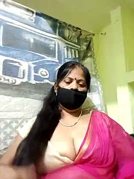 Snapshot of SEEMA_012 chatting on 04.16.26 SEEMA 012 online show from 04.16.26