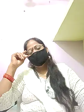 Snapshot of SEEMA_012 chatting on 05.15.26 SEEMA 012 online show from 05.15.26