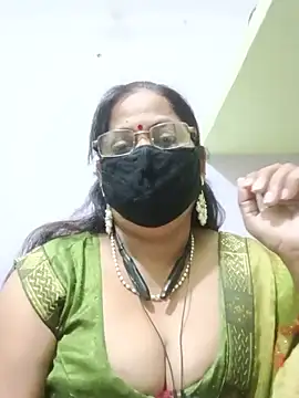Snapshot of SEEMA_012 chatting on 05.22.26 SEEMA 012 online show from 05.22.26