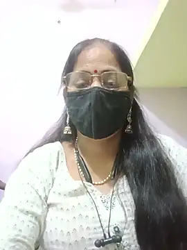 Snapshot of SEEMA_012 chatting on 05.25.26 SEEMA 012 online show from 05.25.26