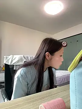 Snapshot of L7D8521 chatting on 05.30.26 L7D8521 online show from 05.30.26