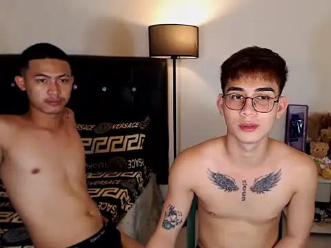 Snapshot of Xasianhotguy chatting on 04.04.26 Xasianhotguy online show from 04.04.26