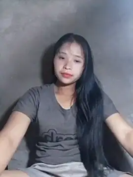 Snapshot of Liss-mimi chatting on 04.23.26 Liss-mimi online show from 04.23.26