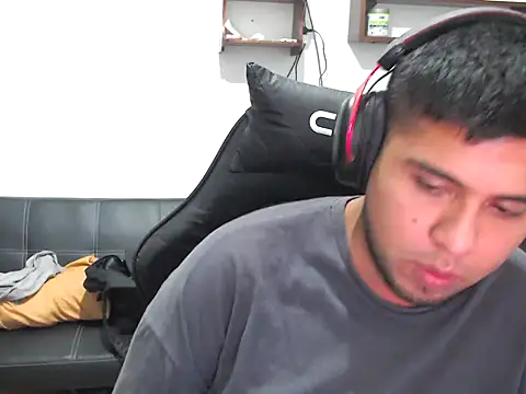 Snapshot of axellrz_ chatting on 04.03.26 axellrz online show from 04.03.26