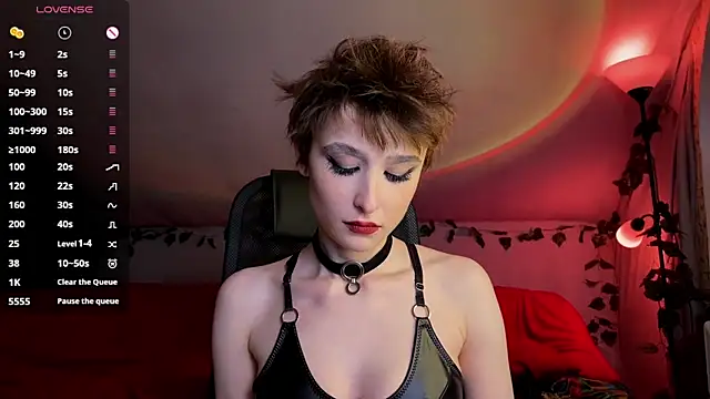 Snapshot of RebeNoir chatting on 05.02.26 RebeNoir online show from 05.02.26