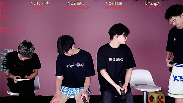 Snapshot of w-lucky02 chatting on 05.19.26 w-lucky02 online show from 05.19.26