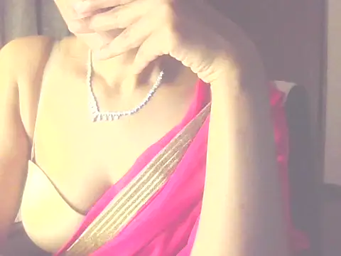 Snapshot of Sexy-Aishu chatting on 04.12.26 Sexy-Aishu online show from 04.12.26