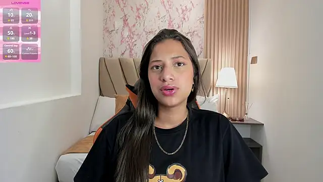 Snapshot of Atiena_ chatting on 04.15.26 Atiena online show from 04.15.26