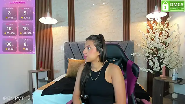 Snapshot of Atiena_ chatting on 04.20.26 Atiena online show from 04.20.26