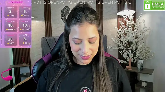 Snapshot of Atiena_ chatting on 04.27.26 Atiena online show from 04.27.26