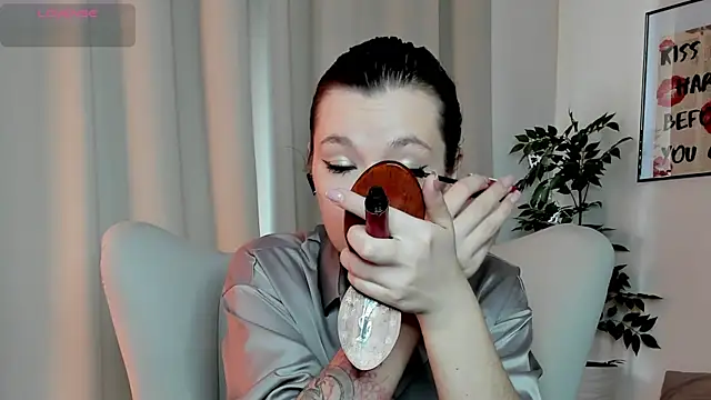 Snapshot of kirarogersss chatting on 04.10.26 kirarogersss online show from 04.10.26