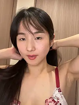 Snapshot of Hinako_0012 chatting on 05.11.26 Hinako 0012 online show from 05.11.26